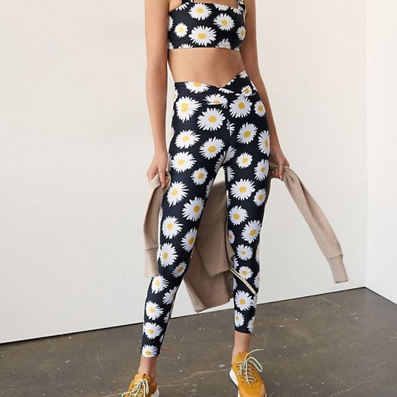 NWT Year of Ours Daisy Leggings - Picture 2 of 4